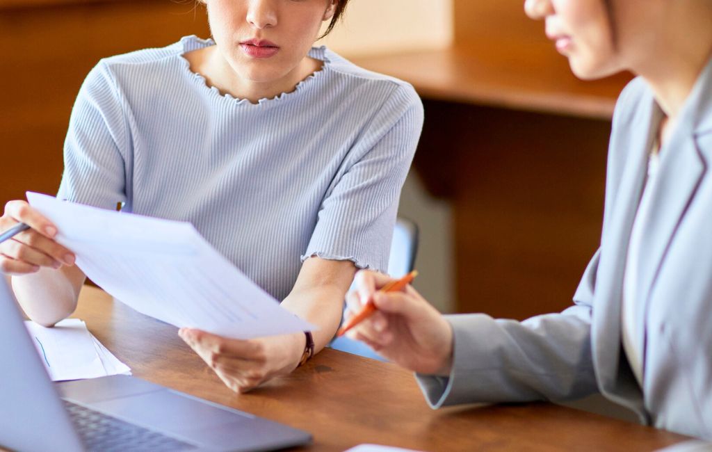 理想のビジネスを思い描く女性